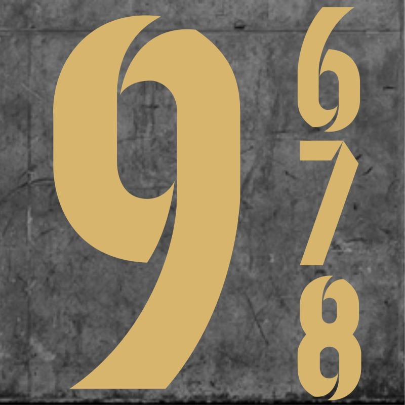 Striker Numbers Small Gold|One Size